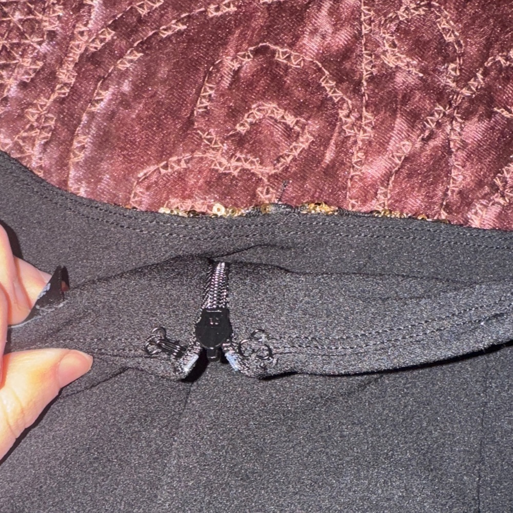 Gold and Black Wide Leg Pants - Picture 7 of 16